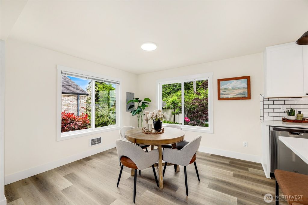 listing image 9367263575043888538