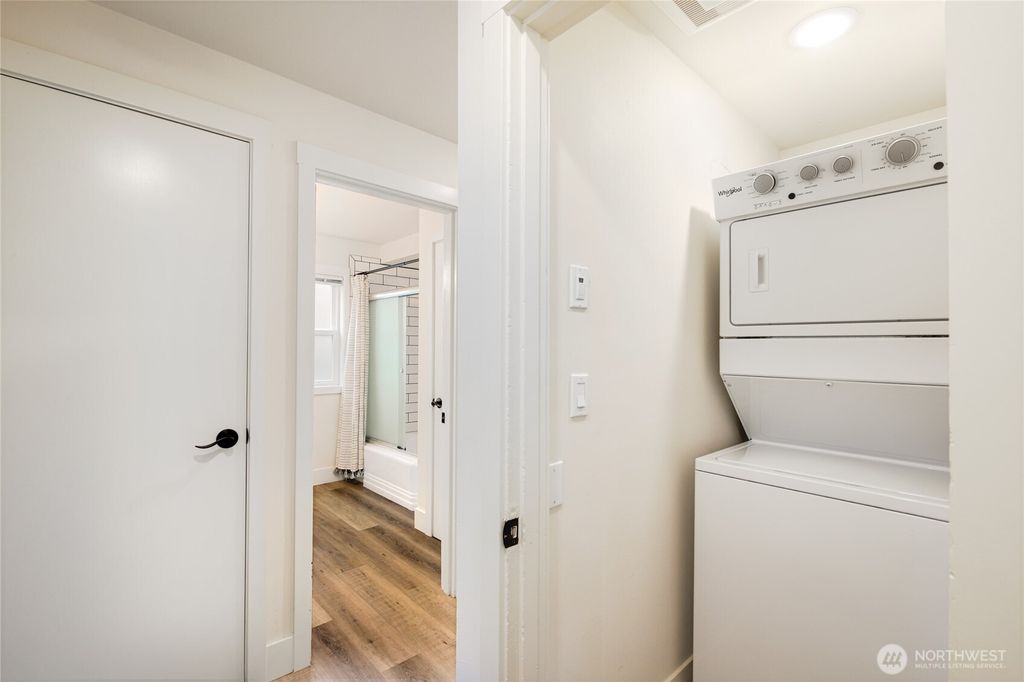 listing image 9361612607075540067