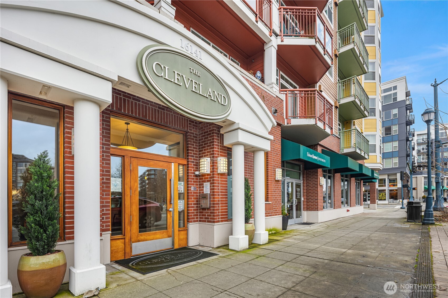 16141 Cleveland Street 401