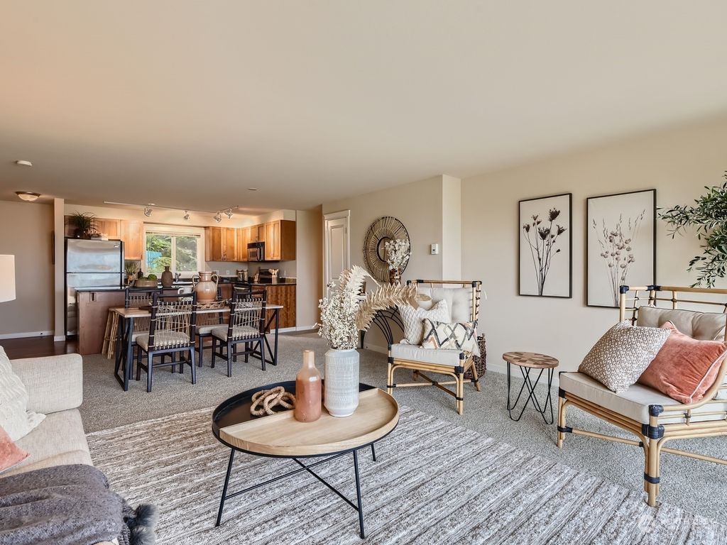 Photo of 1818 Bigelow Avenue N #201, Seattle, WA 98109 (MLS # 2171348)