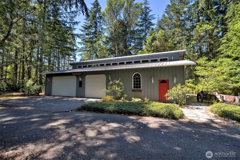 Photo of 80 E Tamarack Lane, Shelton, WA 98584 (MLS # 2538115)