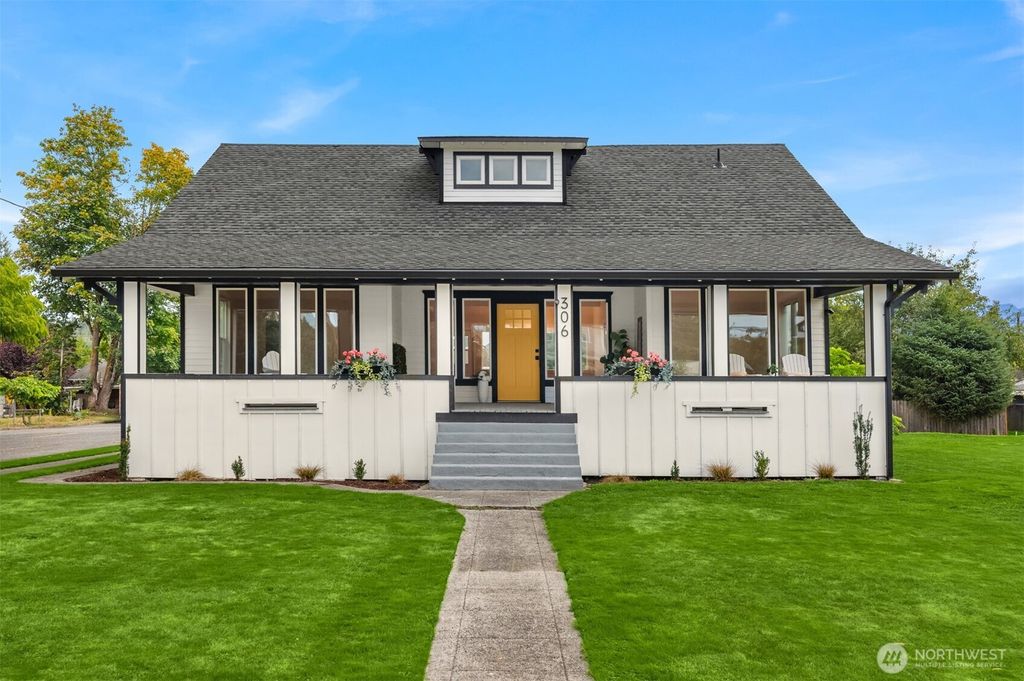 Photo of 306 3rd Street, Sultan, WA 98294 (MLS # 2438131)