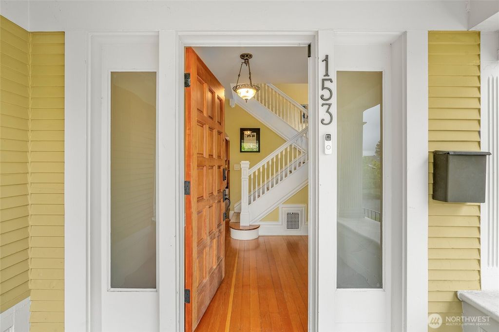 Photo of 153 29th Avenue, Seattle, WA 98122 (MLS # 2366592)