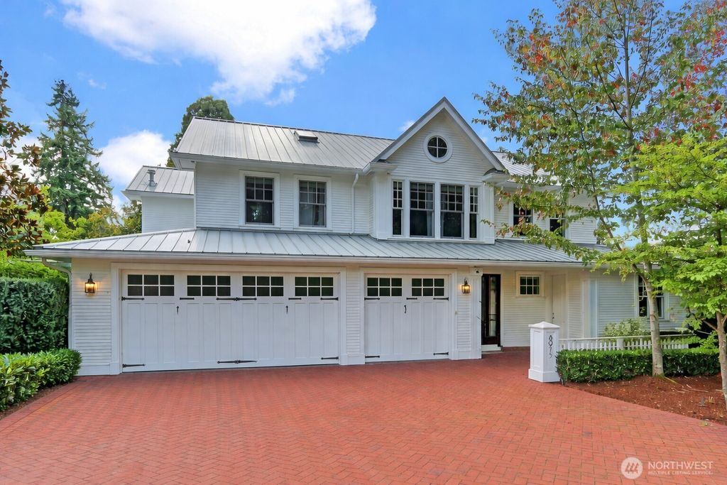 Photo of 8975 NE 10th Street, Bellevue, WA 98004 (MLS # 2498733)