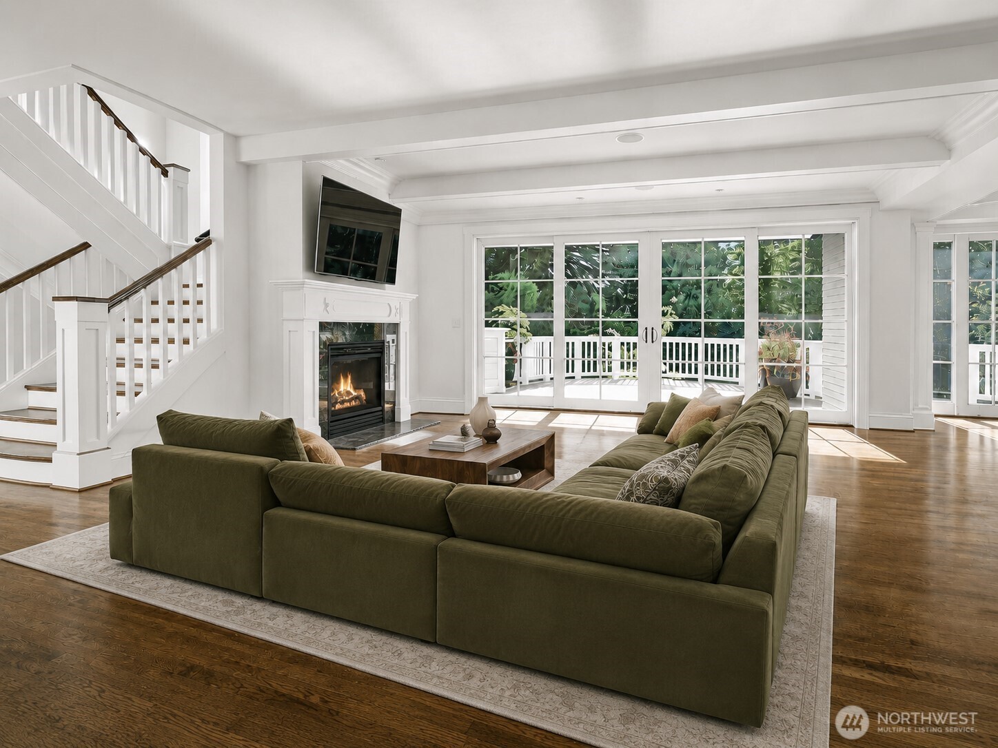 8975 NE 10th Street