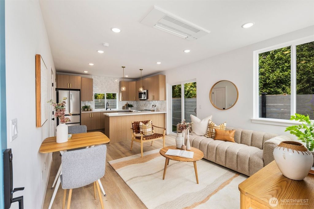 Photo of 822 B S Sullivan Street, Seattle, WA 98108 (MLS # 2448865)