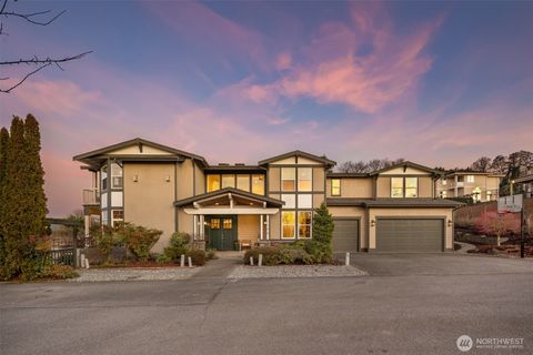 Photo of 1500 S 5th Place, Renton, WA 98057 (MLS # 2471322)
