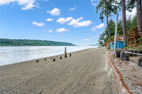 Photo of 415 E Herron Boulevard NW, Lakebay, WA 98349 (MLS # 2528887)