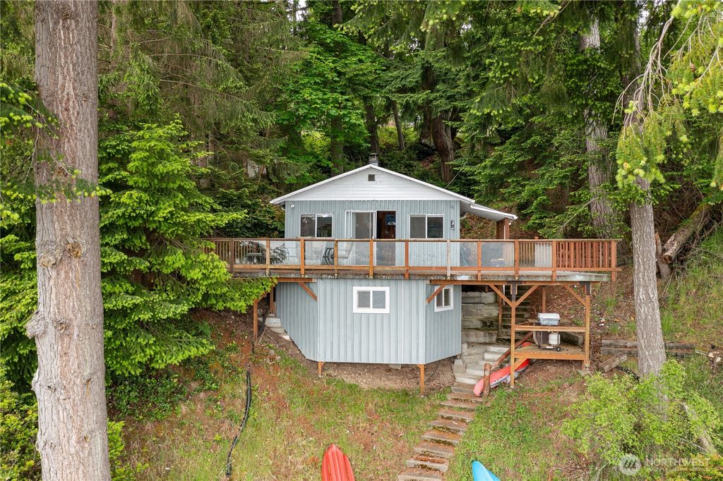 Photo of 415 E Herron Boulevard NW, Lakebay, WA 98349 (MLS # 2528887)