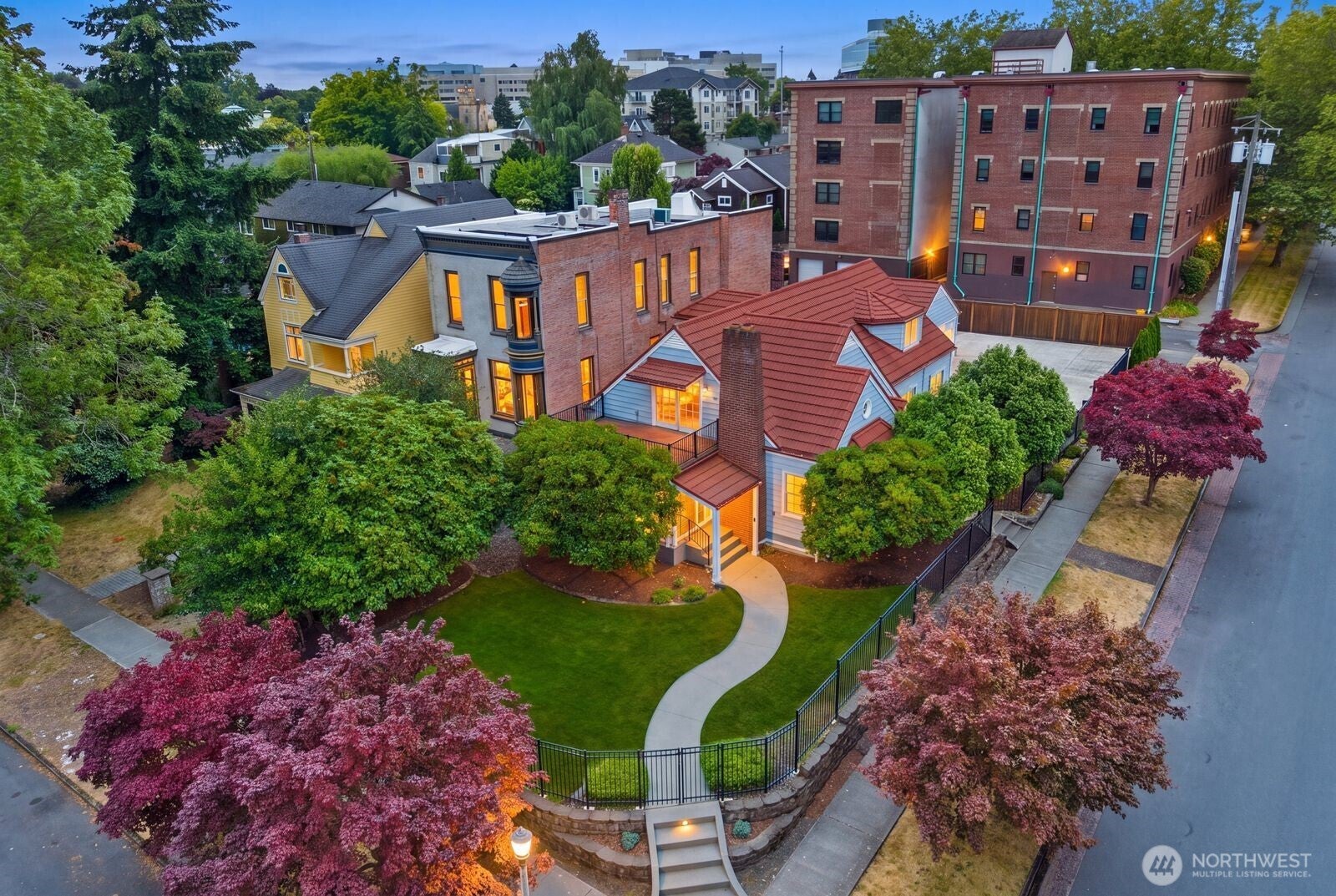 324 N Yakima Avenue
