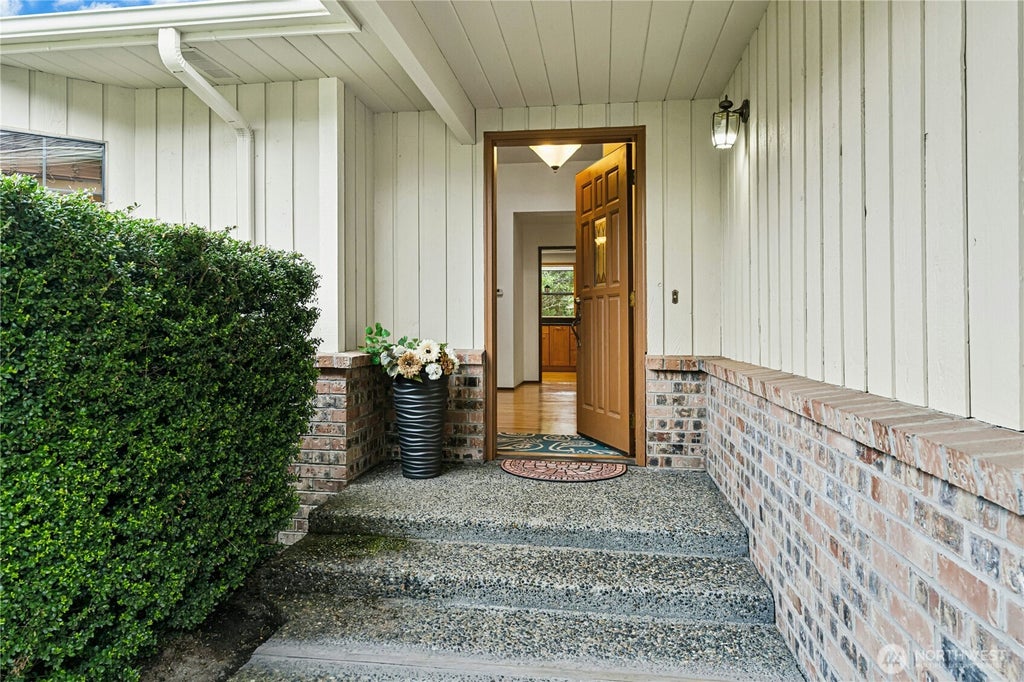Photo of 5211 103rd Street SW #SW, Mukilteo, WA 98275 (MLS # 2547380)