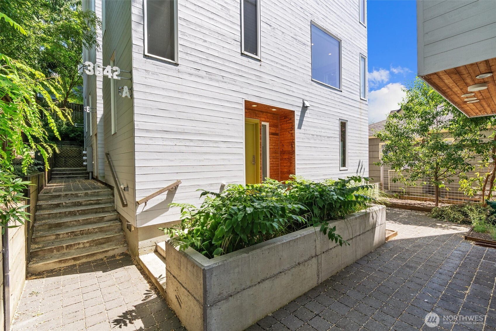 3642 Interlake Avenue N