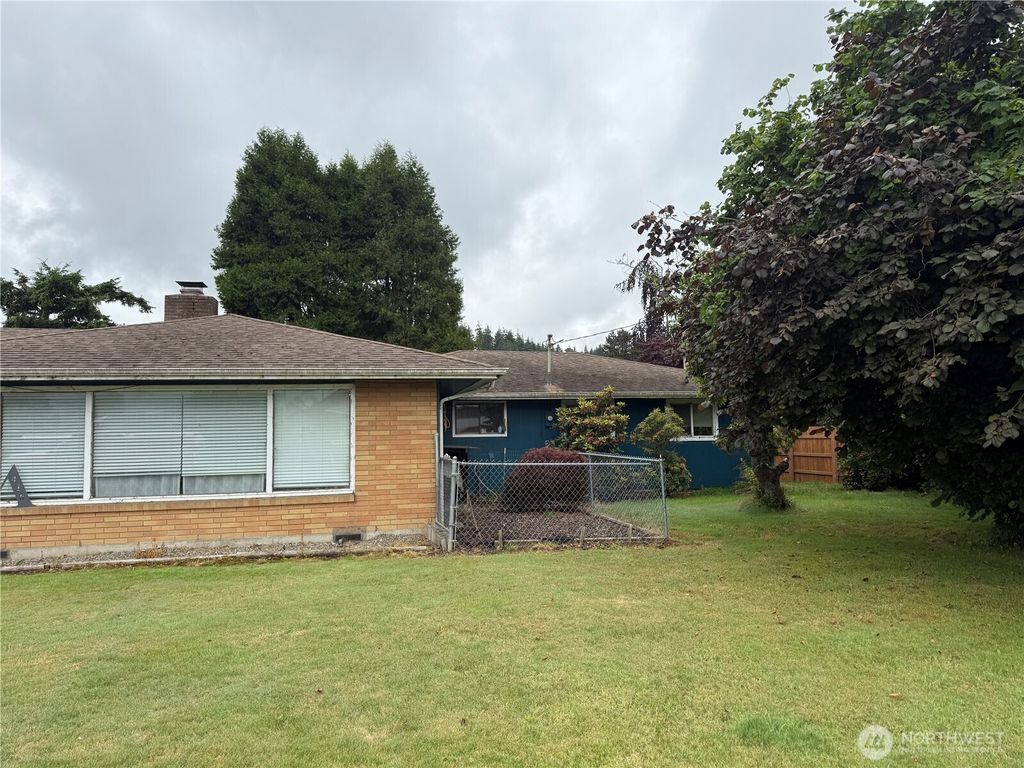 Photo of 416 Minnesota Street, South Bend, WA 98577 (MLS # 2549493)