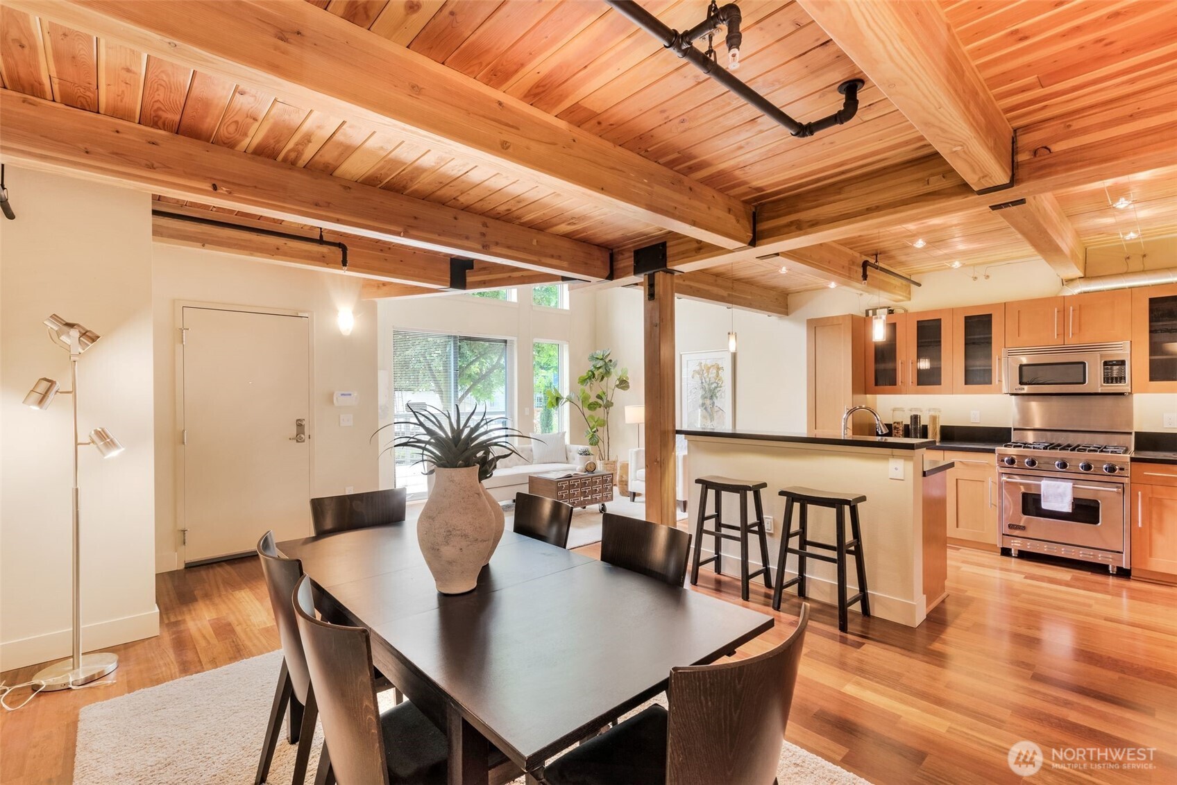 530 Broadway E 130