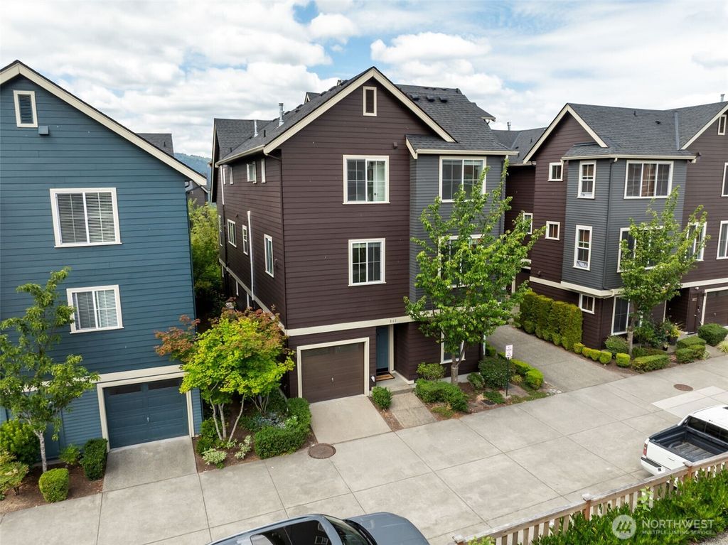 Photo of 861 5th Place NE, Issaquah, WA 98029 (MLS # 2408663)