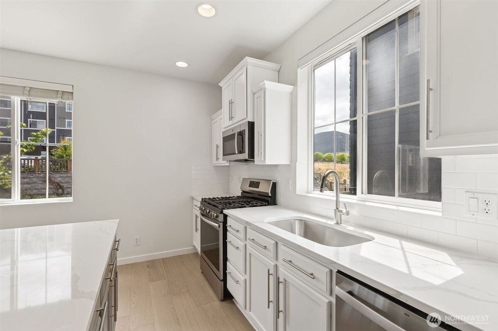 Photo of 861 5th Place NE, Issaquah, WA 98029 (MLS # 2408663)