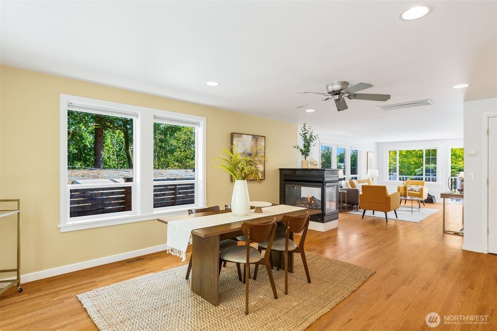 listing image 9367244905449140381