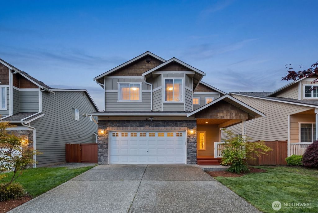 Photo of 3316 124th Street SE, Everett, WA 98208 (MLS # 2502853)