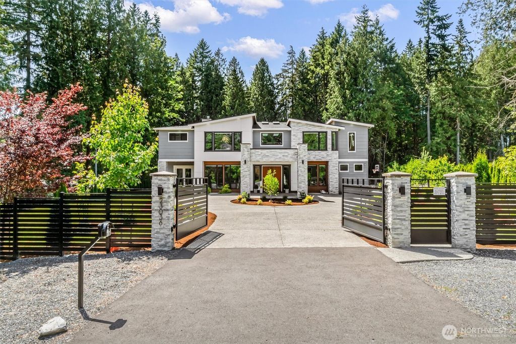 Photo of 23036 35th Avenue SE, Bothell, WA 98021 (MLS # 2388823)