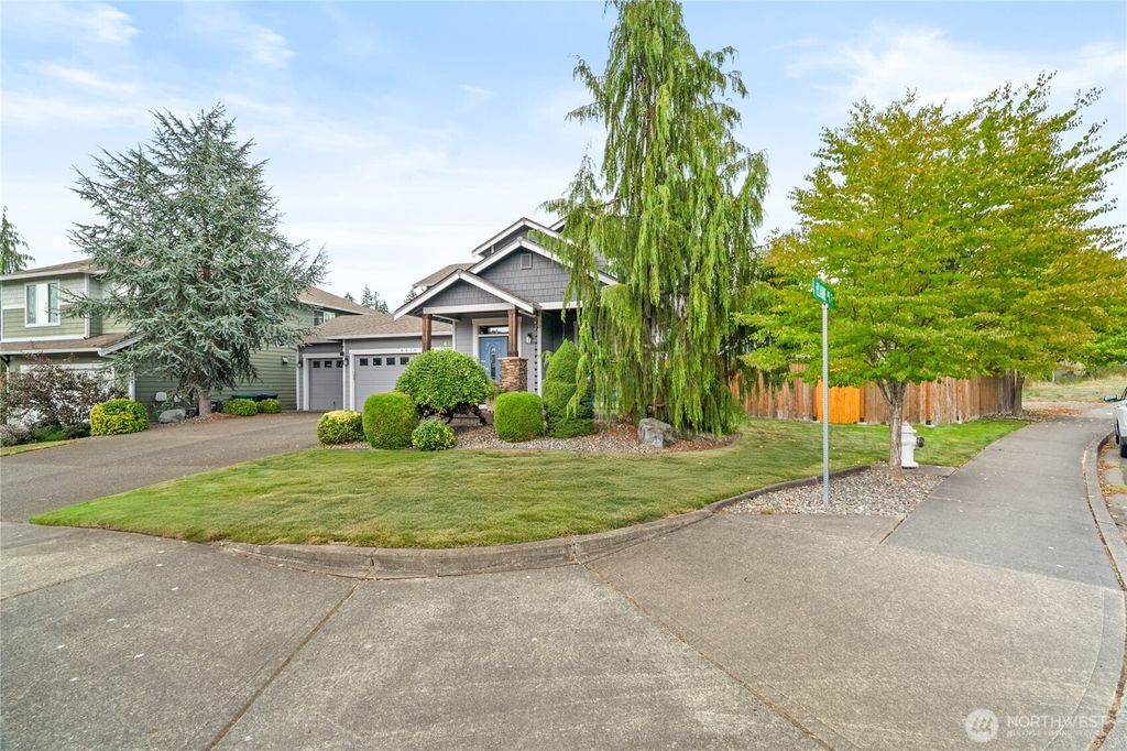 Photo of 6610 Elaine Avenue SE, Auburn, WA 98092 (MLS # 2434018)