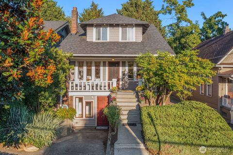 Photo of 3418 Densmore Avenue N, Seattle, WA 98103 (MLS # 2435086)