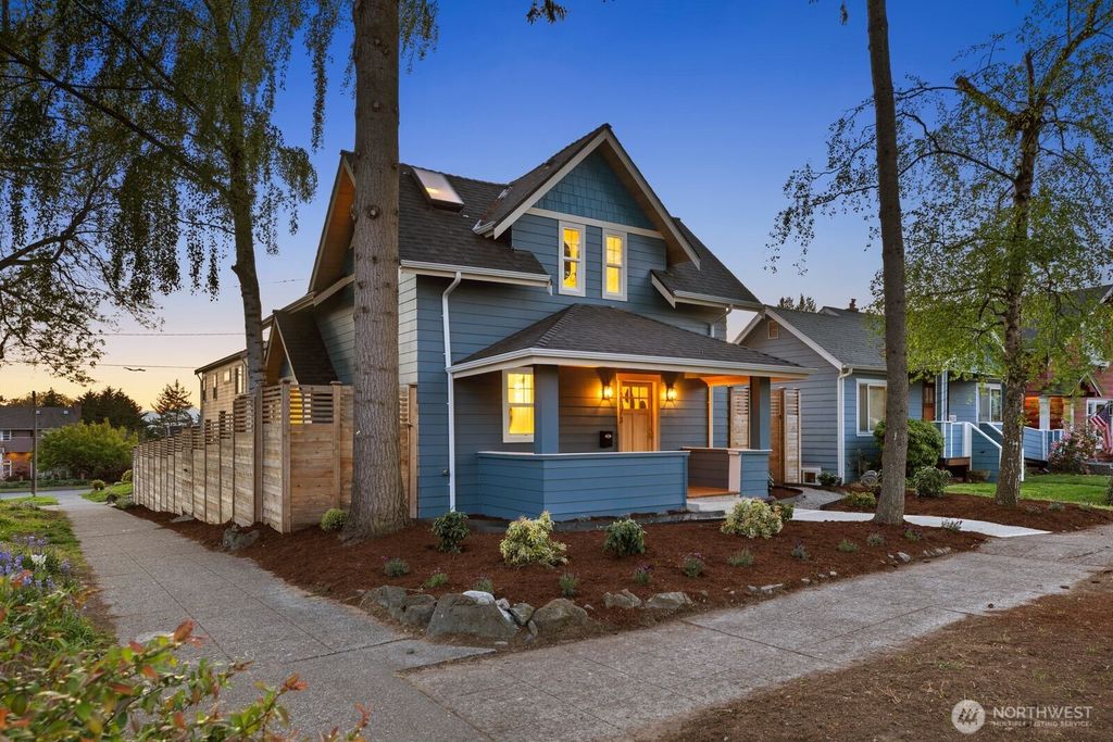 Photo of 2773 44th Avenue SW #A, Seattle, WA 98116 (MLS # 2521766)