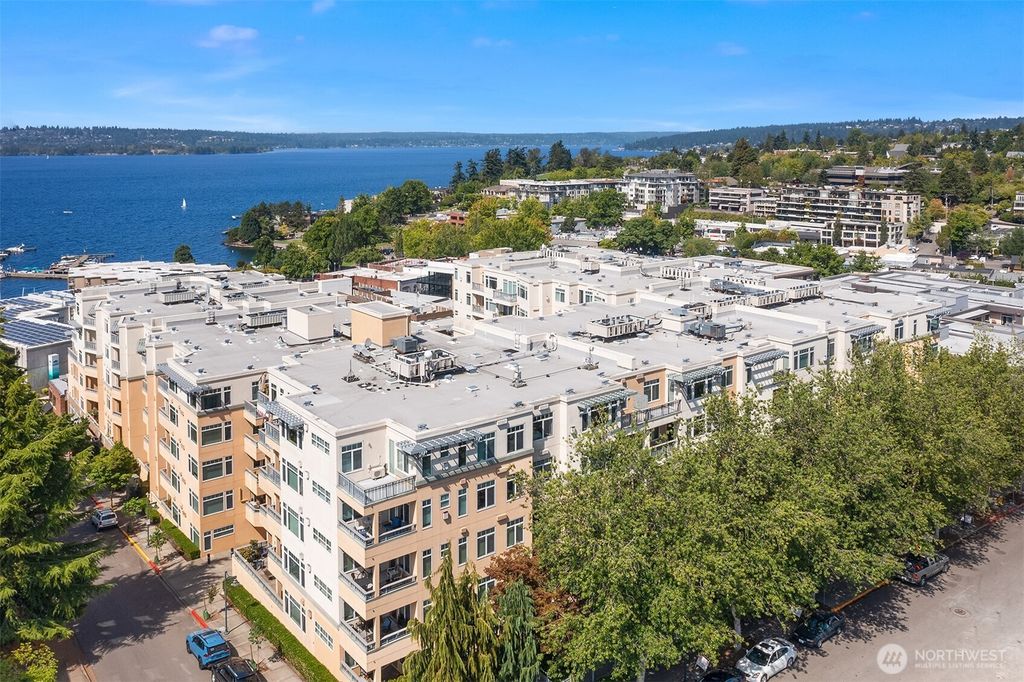 Photo of 109 2nd Street S #422, Kirkland, WA 98033 (MLS # 2508897)