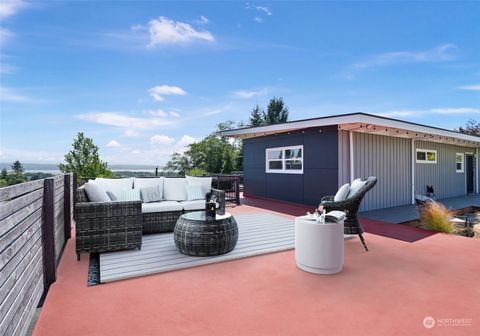 A home in Hoquiam