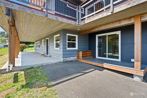 A home in Hoquiam