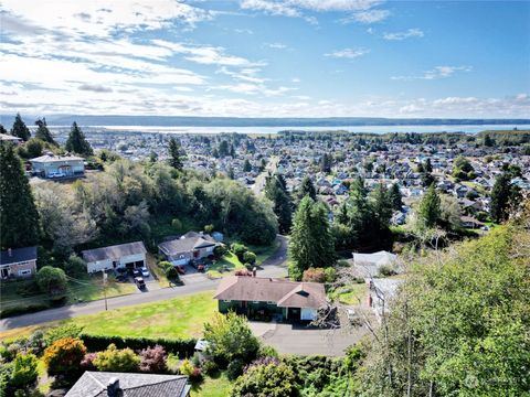 A home in Hoquiam