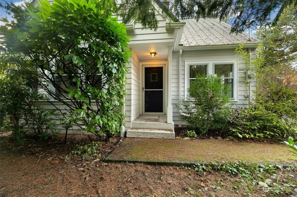 Photo of 9725 Sand Point Way NE, Seattle, WA 98115 (MLS # 2199374)