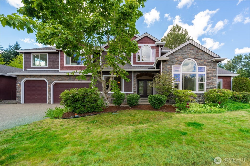 Photo of 810 195th Avenue E, Lake Tapps, WA 98391 (MLS # 2540116)