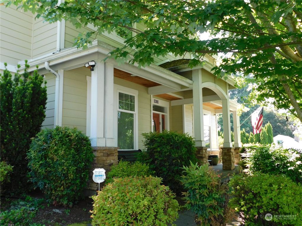 Photo of 1301 N 34th Street, Renton, WA 98056 (MLS # 2127343)