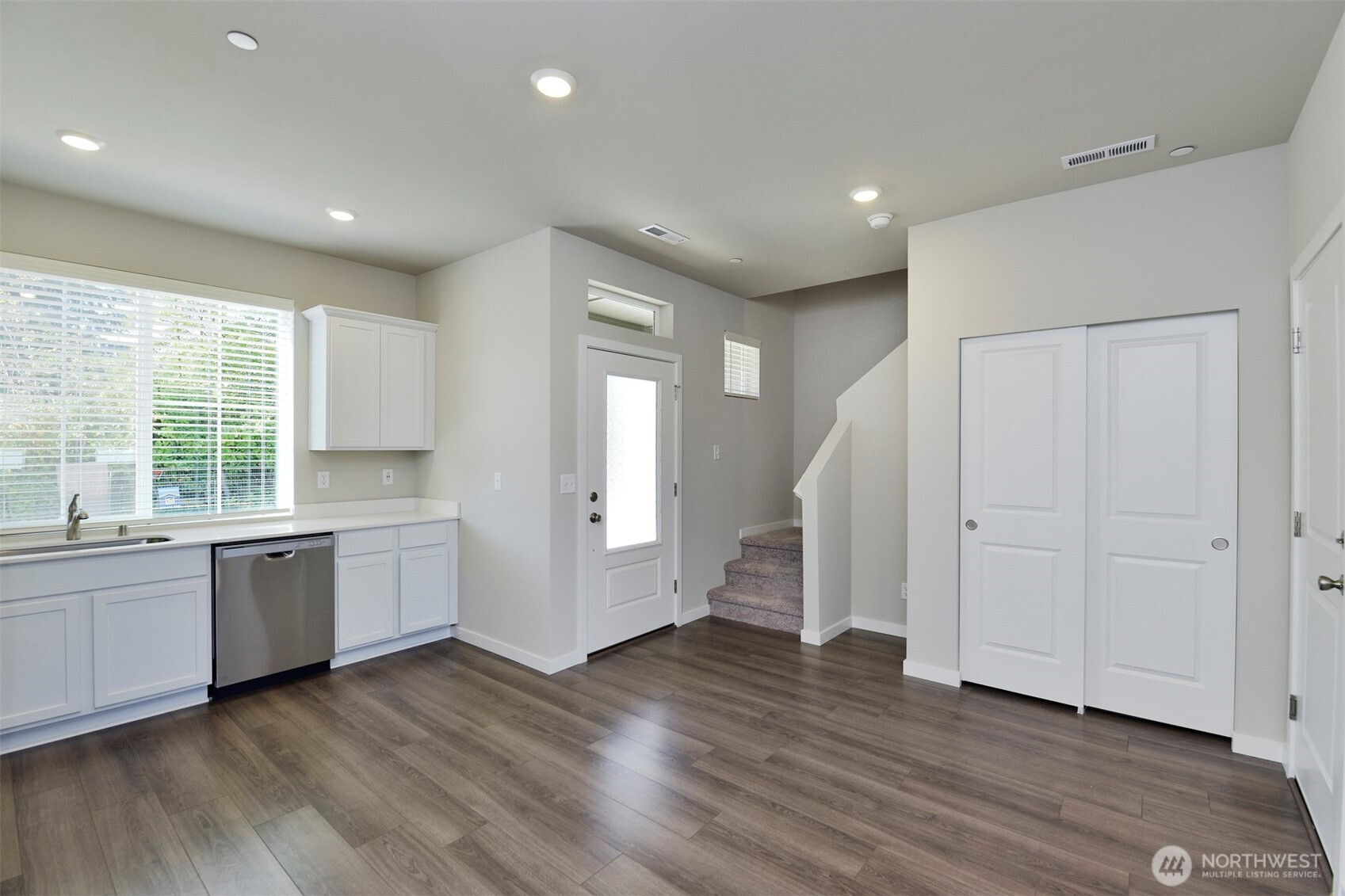 1219 E 53rd Street