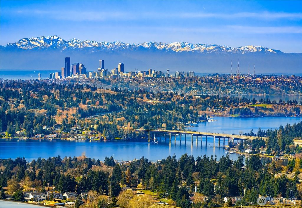 Photo of 4510 140th Avenue SE, Bellevue, WA 98006 (MLS # 2488102)