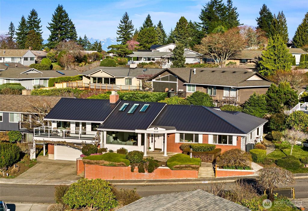 Photo of 4510 140th Avenue SE, Bellevue, WA 98006 (MLS # 2488102)