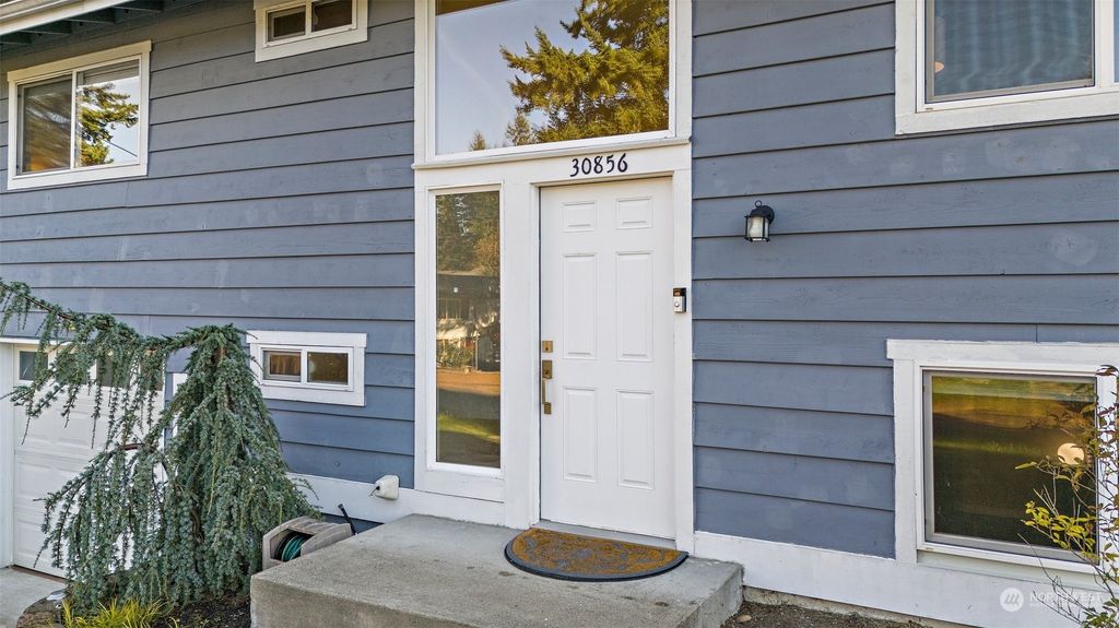 Photo of 30856 10th Avenue SW, Federal Way, WA 98023 (MLS # 2176722)