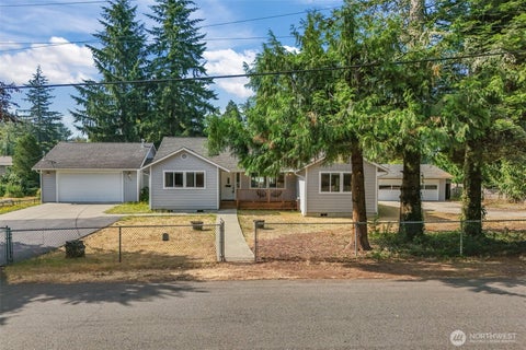 Photo of 2525 15th Avenue SE, Olympia, WA 98501 (MLS # 2558568)