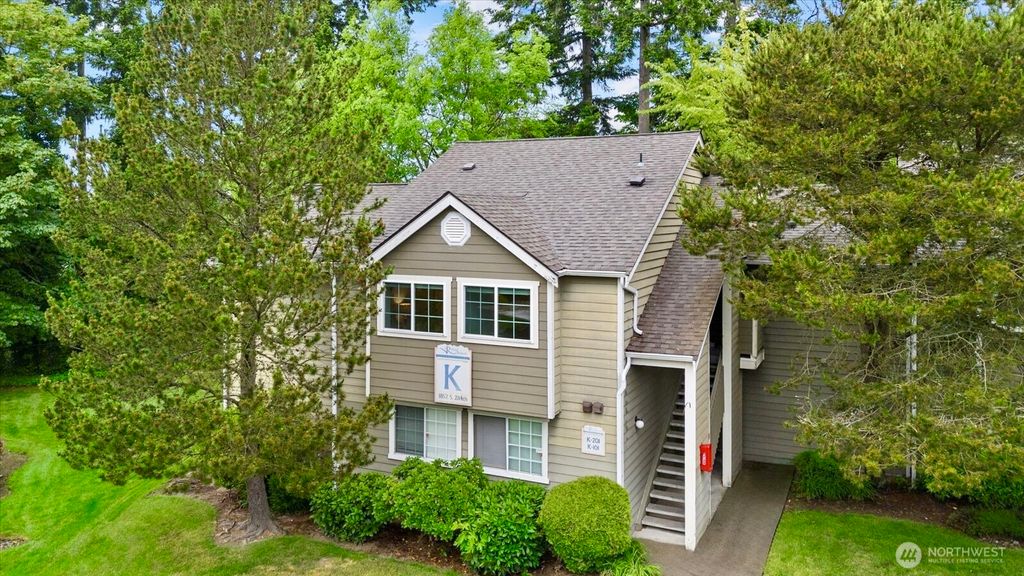 Photo of 1852 S 284th Lane #K-201, Federal Way, WA 98003 (MLS # 2377938)