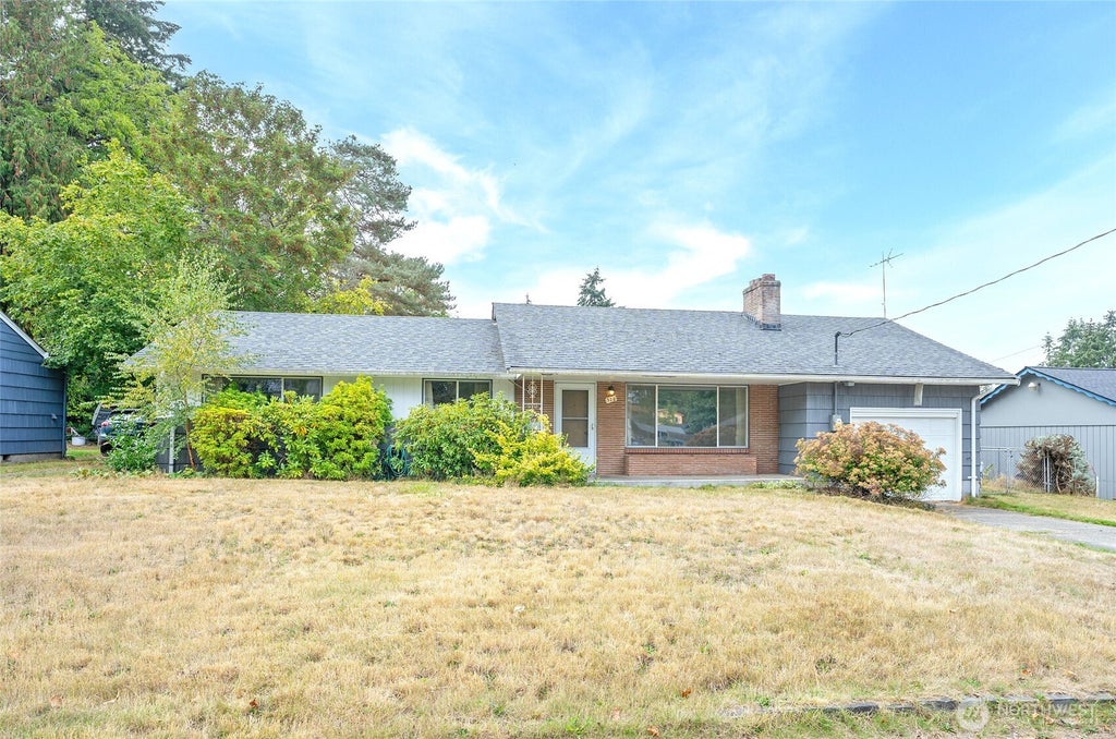 Photo of 520 S 94th Street, Tacoma, WA 98444 (MLS # 2588221)