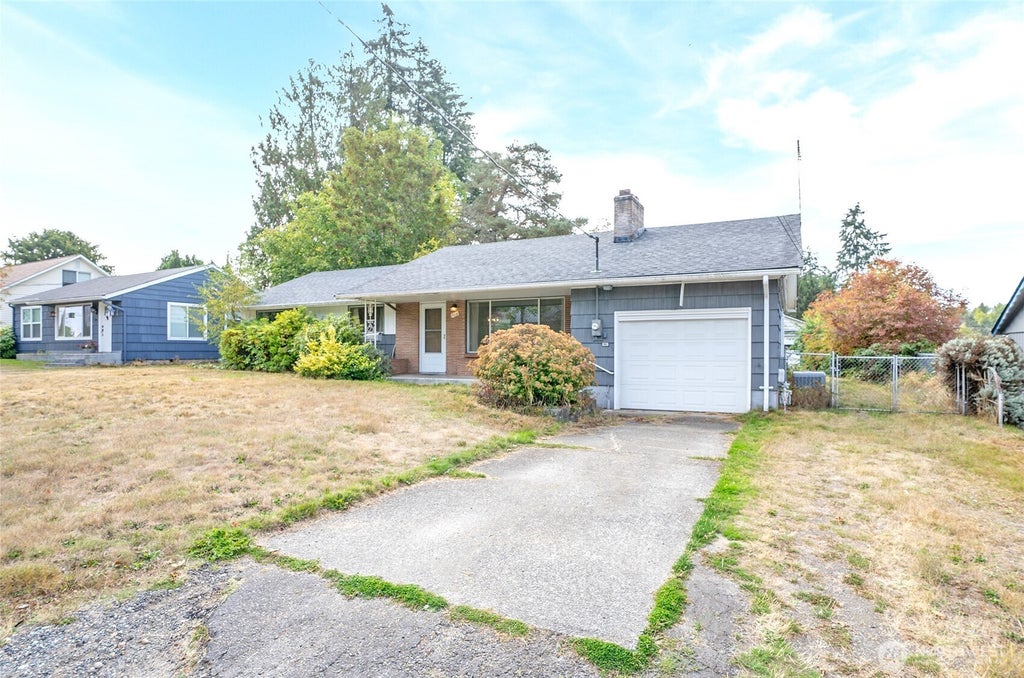 Photo of 520 S 94th Street, Tacoma, WA 98444 (MLS # 2588221)