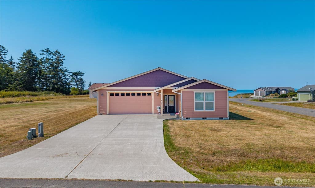 Photo of 645 Monterey Avenue, Coupeville, WA 98239 (MLS # 2564824)