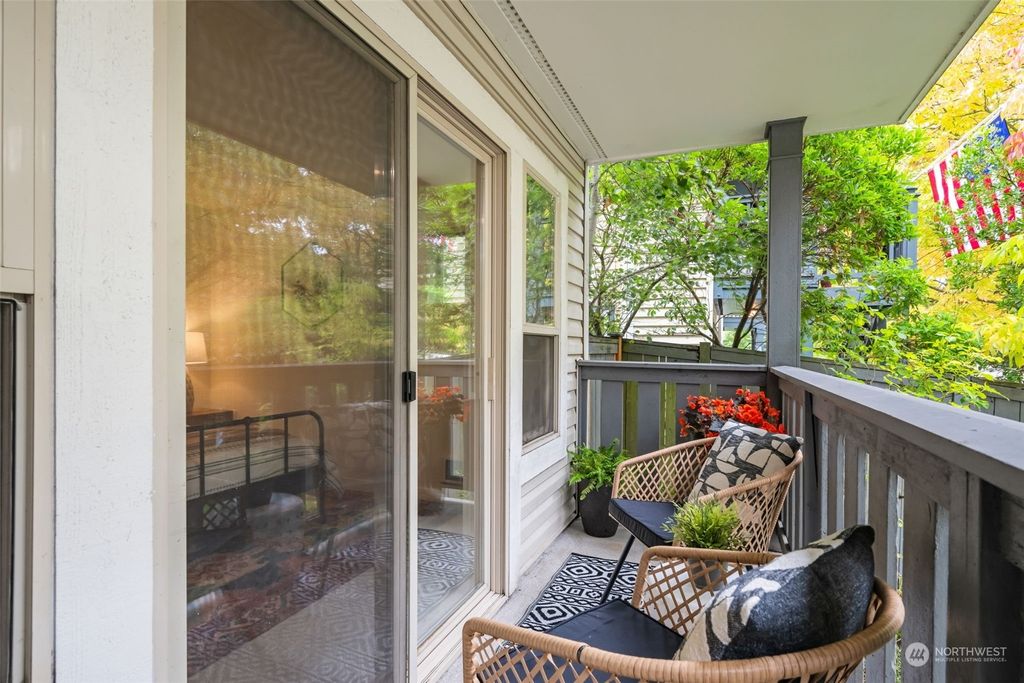 Photo of 11550 Stone Avenue N #103, Seattle, WA 98133 (MLS # 2311700)