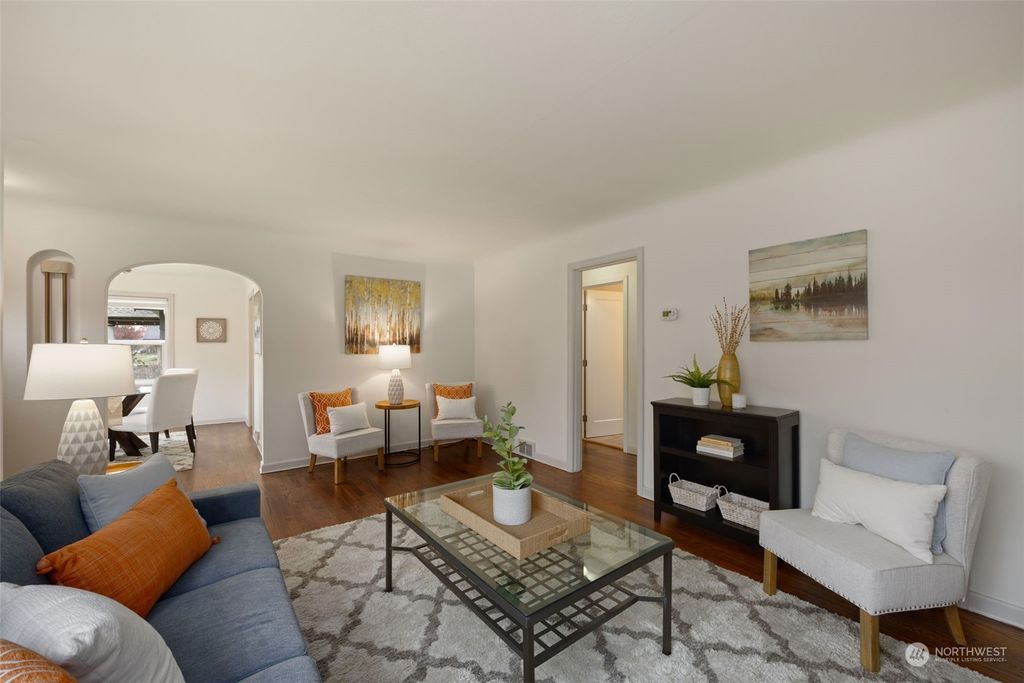 Photo of 2215 Virginia Avenue, Everett, WA 98201 (MLS # 2220537)