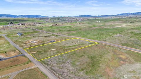 Photo of 381 Green Canyon Lane, Ellensburg, WA 98926 (MLS # 2504280)