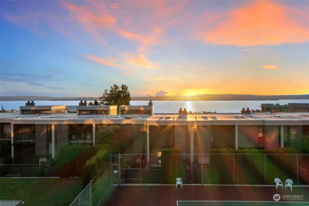 Photo of 611 State Street #6, Kirkland, WA 98033 (MLS # 2159488)