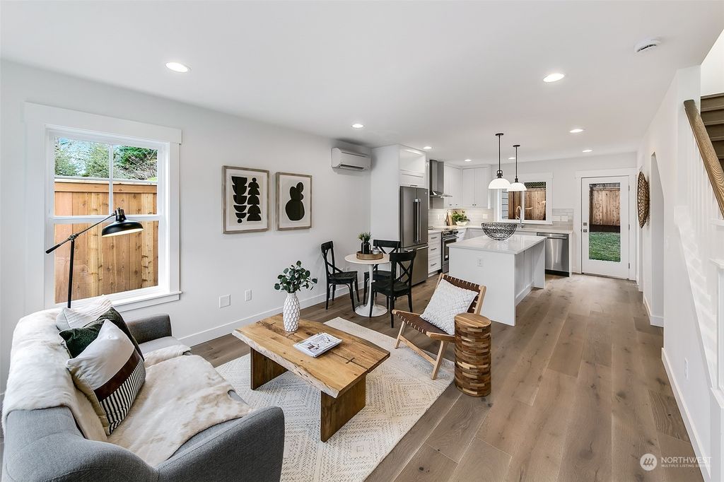 Photo of 8604 38th Avenue NE #1, Seattle, WA 98115 (MLS # 2205169)