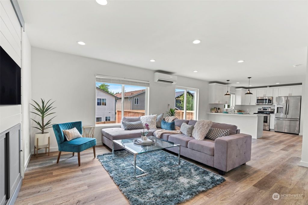 Photo of 2208 108th Avenue SE #B, Lake Stevens, WA 98258 (MLS # 2183311)