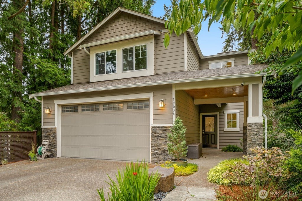 Photo of 19036 18th Avenue NE, Shoreline, WA 98155 (MLS # 2576934)