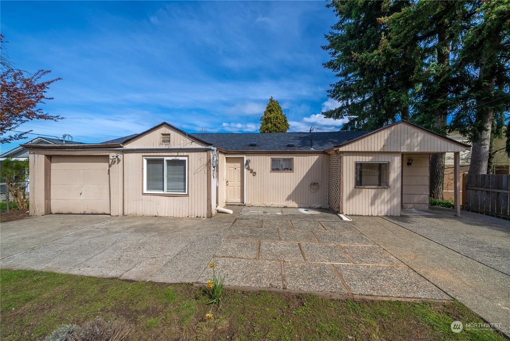 Photo of 450 SW 154th Street, Burien, WA 98166 (MLS # 2056778)